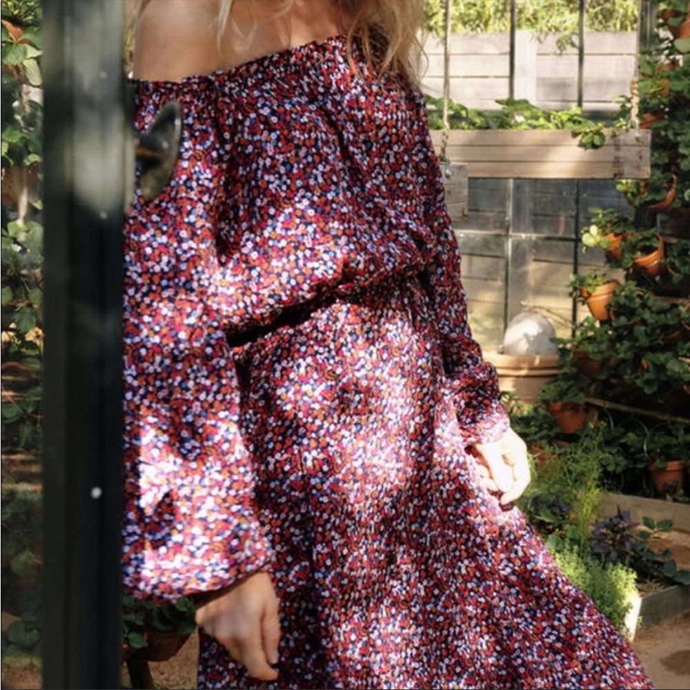 Free flowing, off the shoulder NWT Monsoon dress